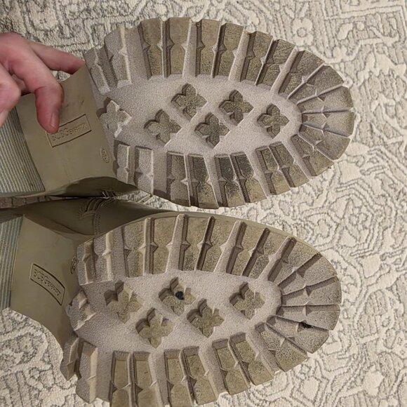 BCBGeneration Booties 9.5 - Picture 6 of 10